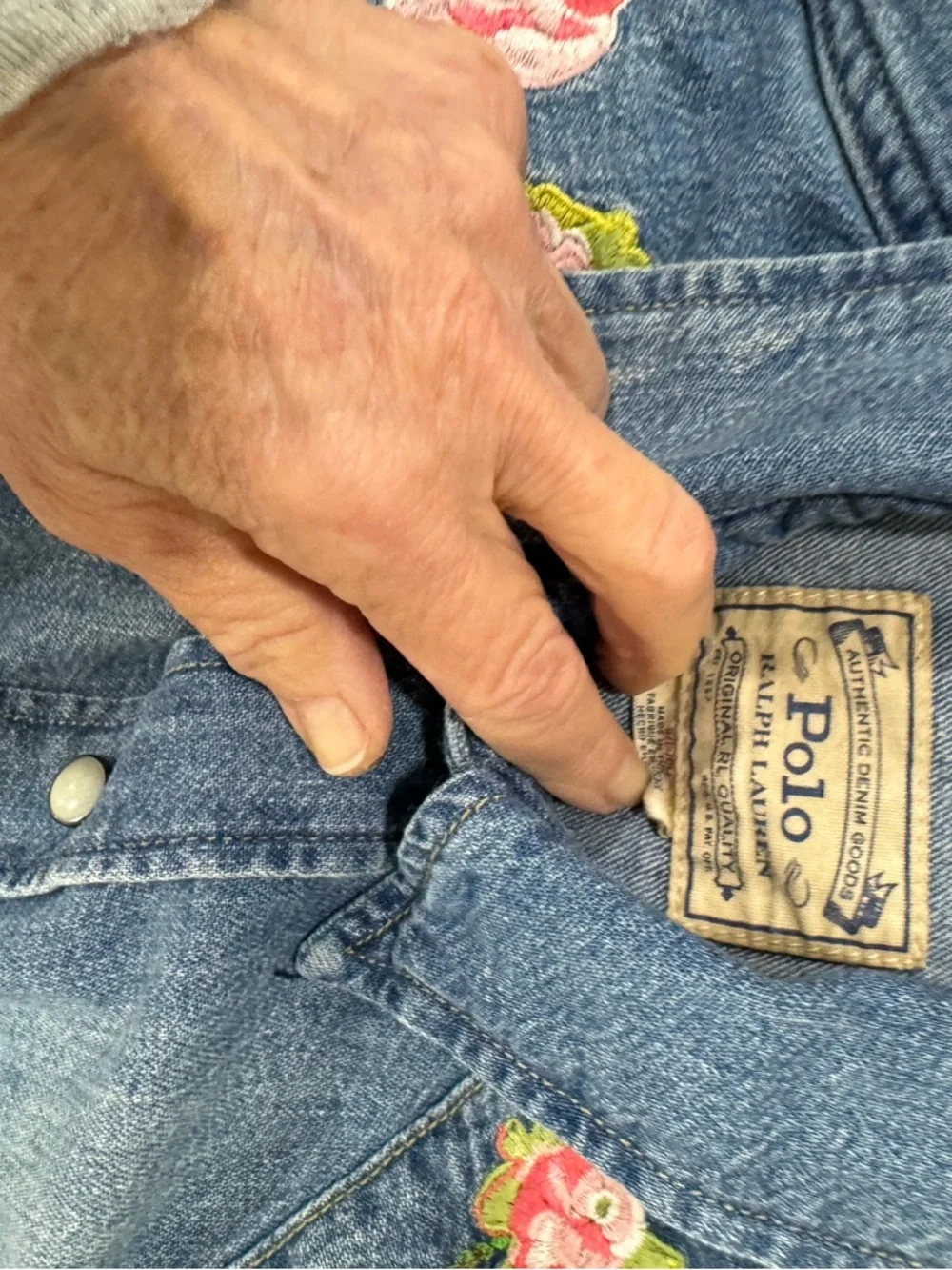 Ralph Lauren Denim Western Shirt with Pink Rose Embroidery - Picture 4 of 7